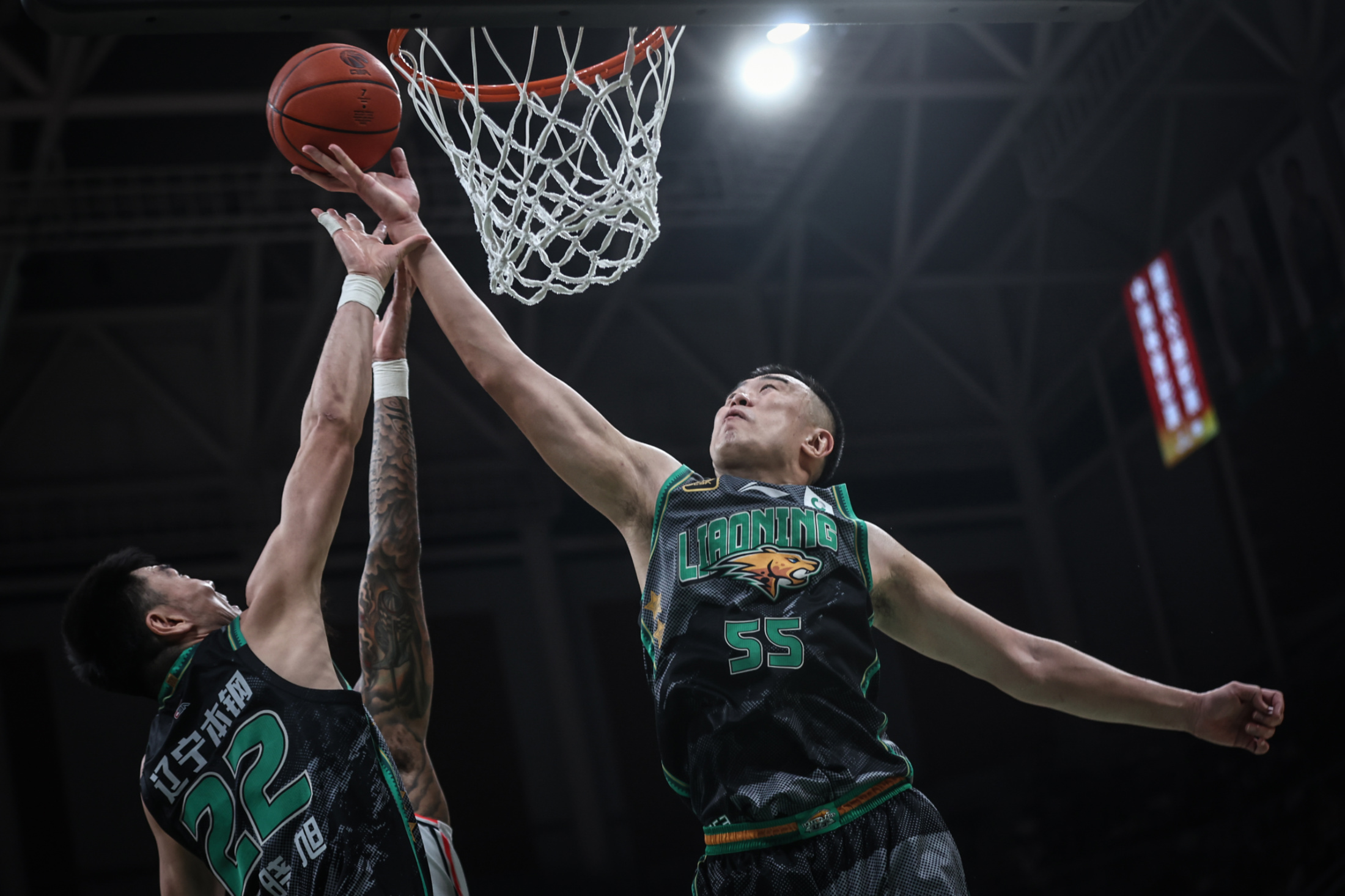 CBA常规赛赛后走向成谜；费耶诺德完成体检；震撼外界；团队化学反应显著的简单介绍