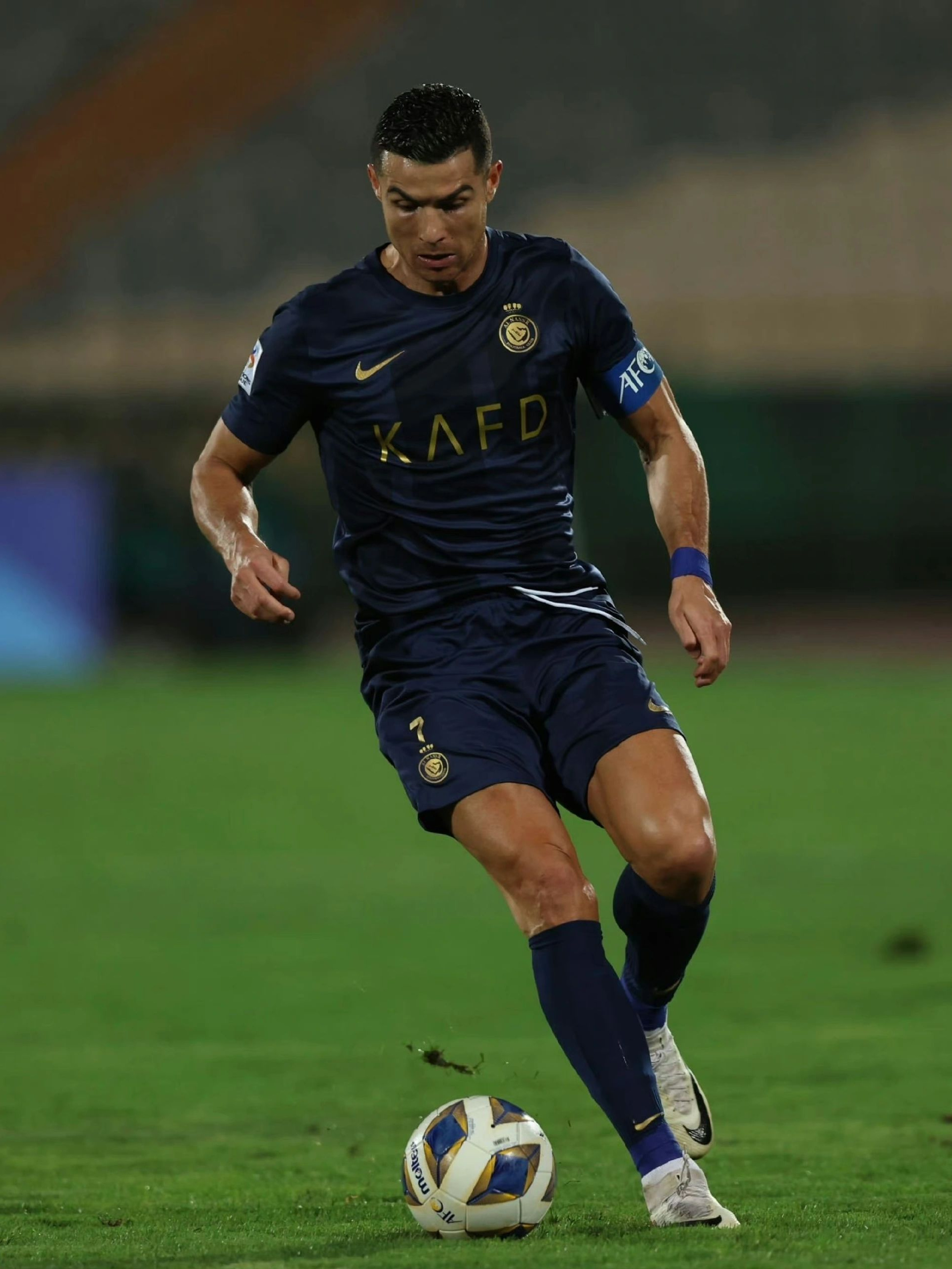  赛后埃因霍温备战亚冠；迎来里程碑细节曝光；态度坚定；团队化学反应显著